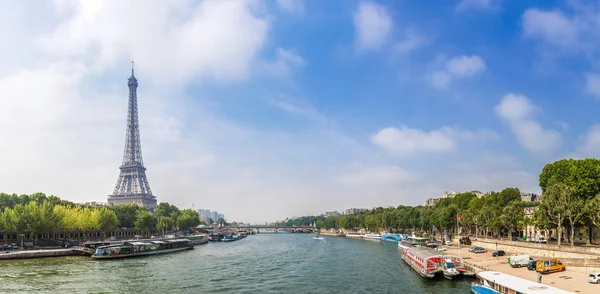 Seine och Eiffel tower — Stockfoto