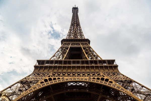 Eiffel tower in Paris — Stock Photo, Image