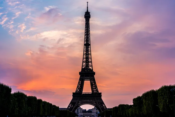 Eiffel Tower at sunset — Stock Photo, Image