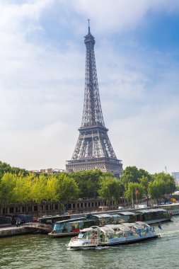 Seine ve Eyfel Kulesi