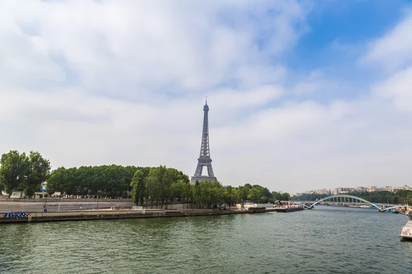 Seine ve Eyfel Kulesi