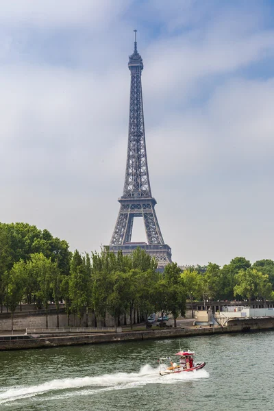 Sena y Torre Eiffel —  Fotos de Stock