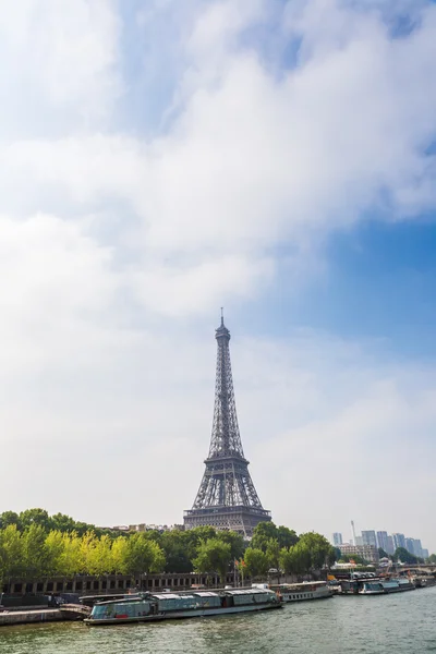 Seine ve Eyfel Kulesi — Stok fotoğraf