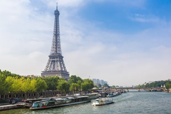 Sena y Torre Eiffel —  Fotos de Stock