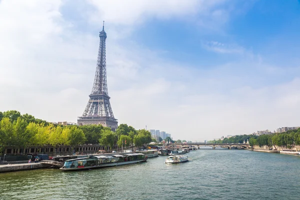 Menara Seine dan Eiffel — Stok Foto