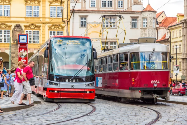 Praga detalle del tranvía rojo, República Checa —  Fotos de Stock