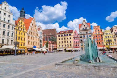 Şehir Merkezi ve Market Square