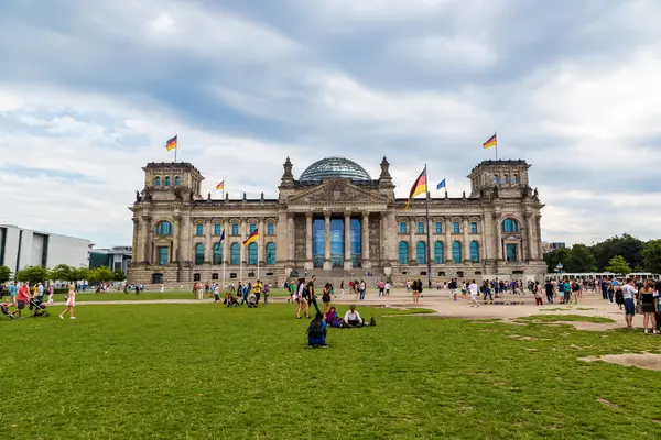 Berlin 'de Brandenburg kapısı — Stok fotoğraf