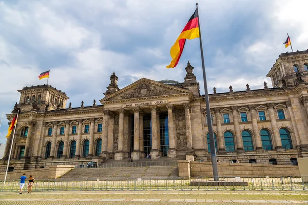 Reichstag épület Berlinben — Stock Fotó