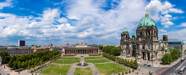 Berlin Cathedral görünümünü — Stok fotoğraf