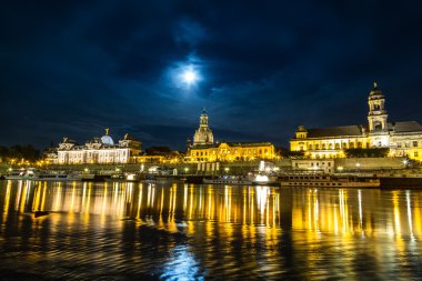 Dresden görünümünü geceleri