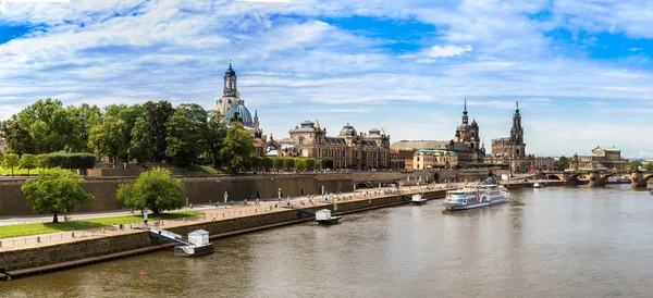 Dresden 'in panoramik görünümü — Stok fotoğraf