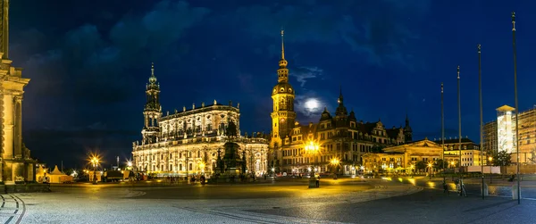 Visão noturna de dresden . — Fotografia de Stock