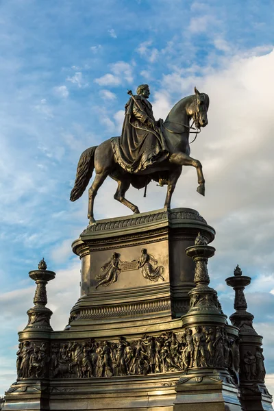 Staty av kung john i dresden — Stockfoto