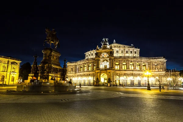 Dresden 'de Semper Opera — Stok fotoğraf