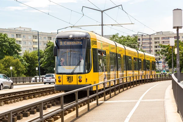 Современный трамвай Дрездена — стоковое фото
