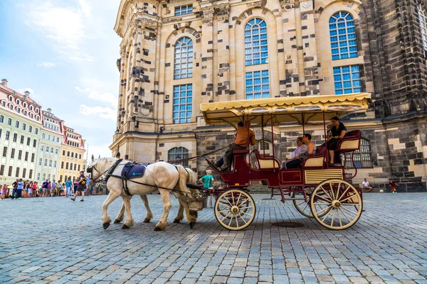 Horse carriages in Dresden — Stock Photo, Image