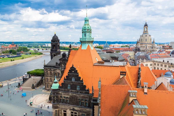 Dresden en Frauenkirche kerk — Stockfoto