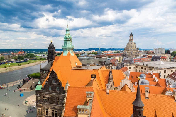 Drezda és a Frauenkirche-templom — Stock Fotó