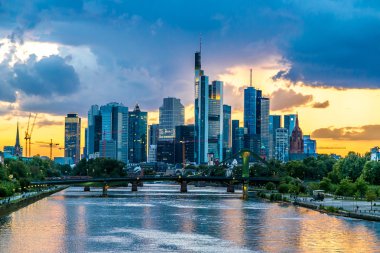 Gün batımında Frankfurt am Main