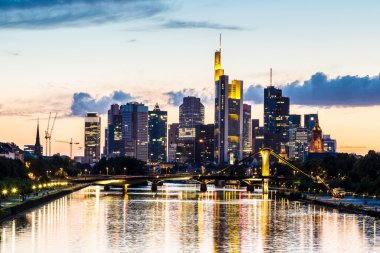 Gün batımında Frankfurt am Main