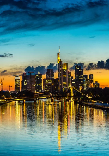 Frankfurt am Main bei Sonnenuntergang — Stockfoto