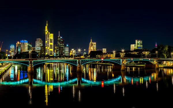 Frankfurt nad Menem o zachodzie słońca — Zdjęcie stockowe