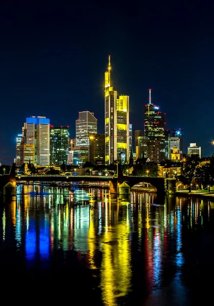 Frankfurt am Main under solnedgången — Stockfoto