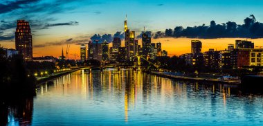 Gün batımında Frankfurt am Main