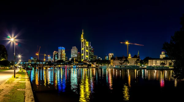 Frankfurt am main w nocy — Zdjęcie stockowe