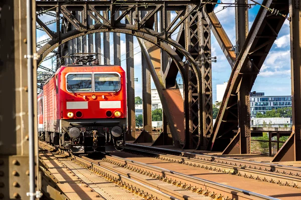 Elektrická lokomotiva ve Frankfurtu — Stock fotografie
