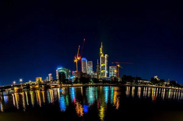 Frankfurt am Main bei Nacht — Stockfoto
