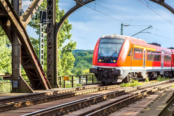Elektrická lokomotiva ve Frankfurtu — Stock fotografie