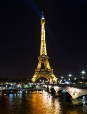 Gece Eyfel Kulesi