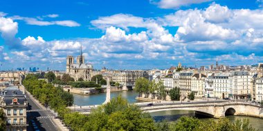 Seine ve Notre Dame de Paris