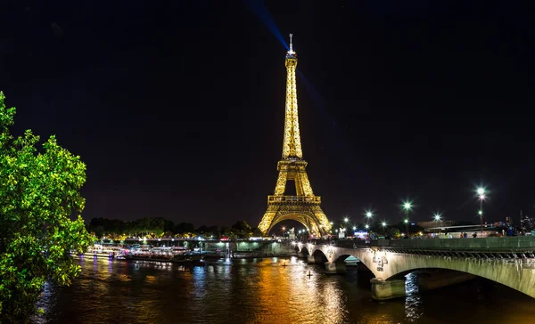 Eiffel Tower at sunset — Stock Photo, Image