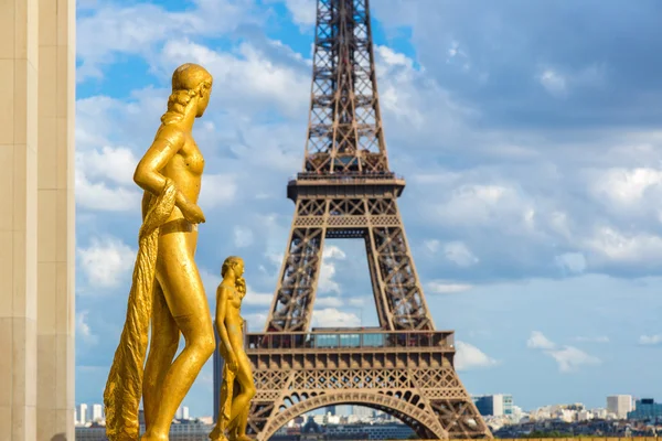 Eiffel Tower in Paris — Stock Photo, Image