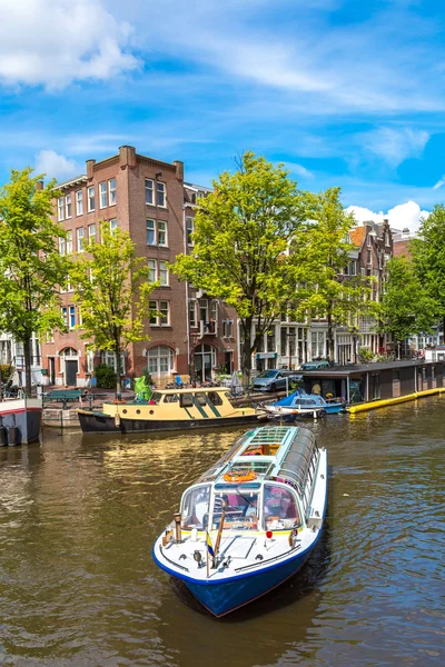 Amsterdam canaux et bateaux — Photo