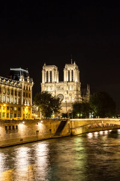 Notre-Dame kathedraal in Parijs — Stockfoto