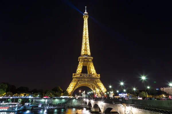 Eiffel Tower at sunset — Stock Photo, Image