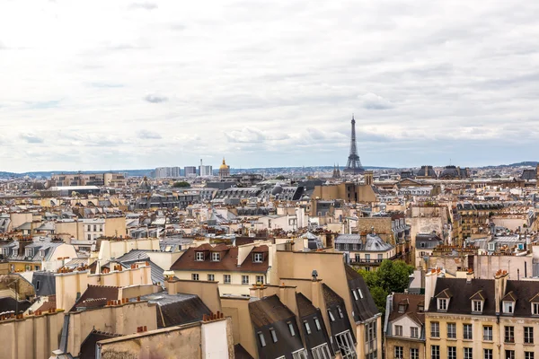 Torre Eiffel en París — Foto de Stock