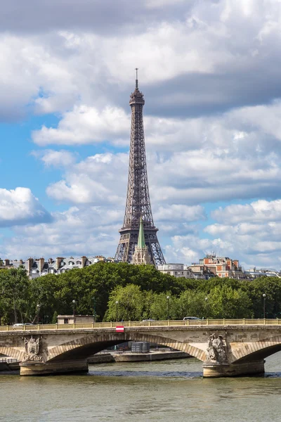 Sena y Torre Eiffel — Foto de Stock