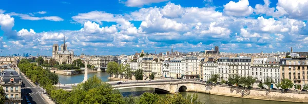 Seine et Notre Dame de Paris — Photo