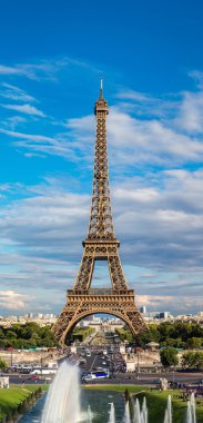 Paris 'teki Eyfel Kulesi