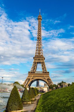 Paris 'teki Eyfel Kulesi