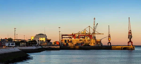 Lisbon commercial port — Stock Photo, Image