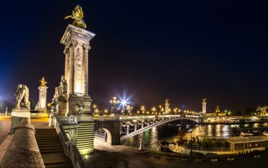 Paris 'te Alexandre III Köprüsü