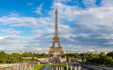 Paris 'teki Eyfel Kulesi