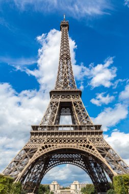 Paris 'teki Eyfel Kulesi