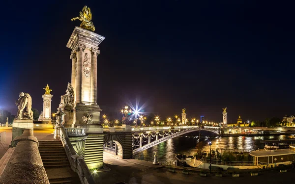 Brug van Alexandre III in Parijs — Stockfoto